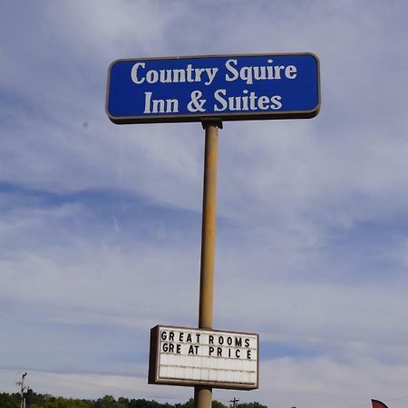 Country Squire Inn And Suites Coshocton Exterior photo