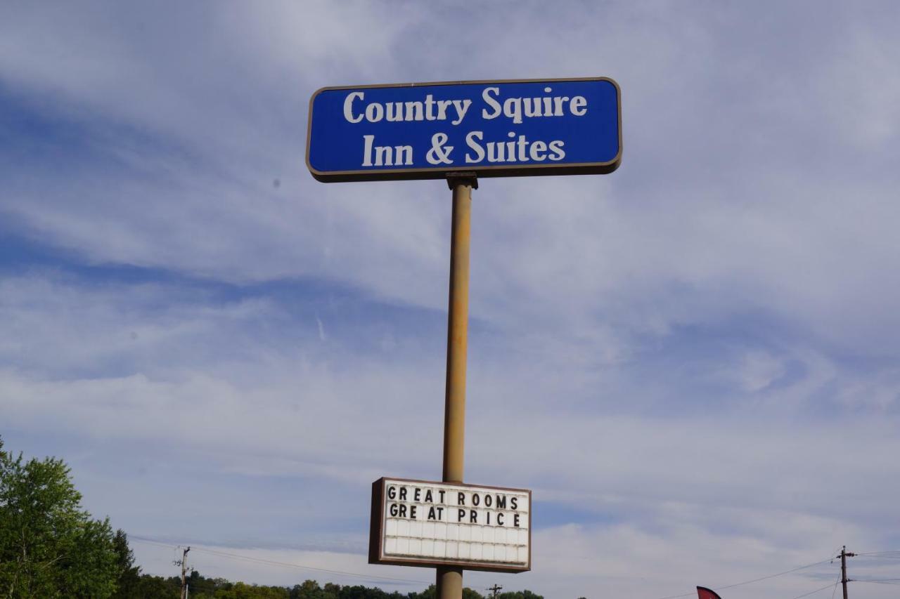 Country Squire Inn And Suites Coshocton Exterior photo